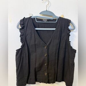 Madewell Black Button-Front Sleeveless V-Neck Top with Ruffle Shoulders